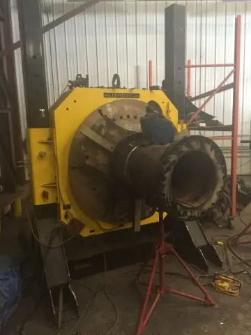 Pipe positioners for oilfield construction